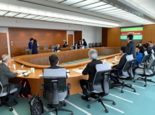 ダイバーシティ委員会